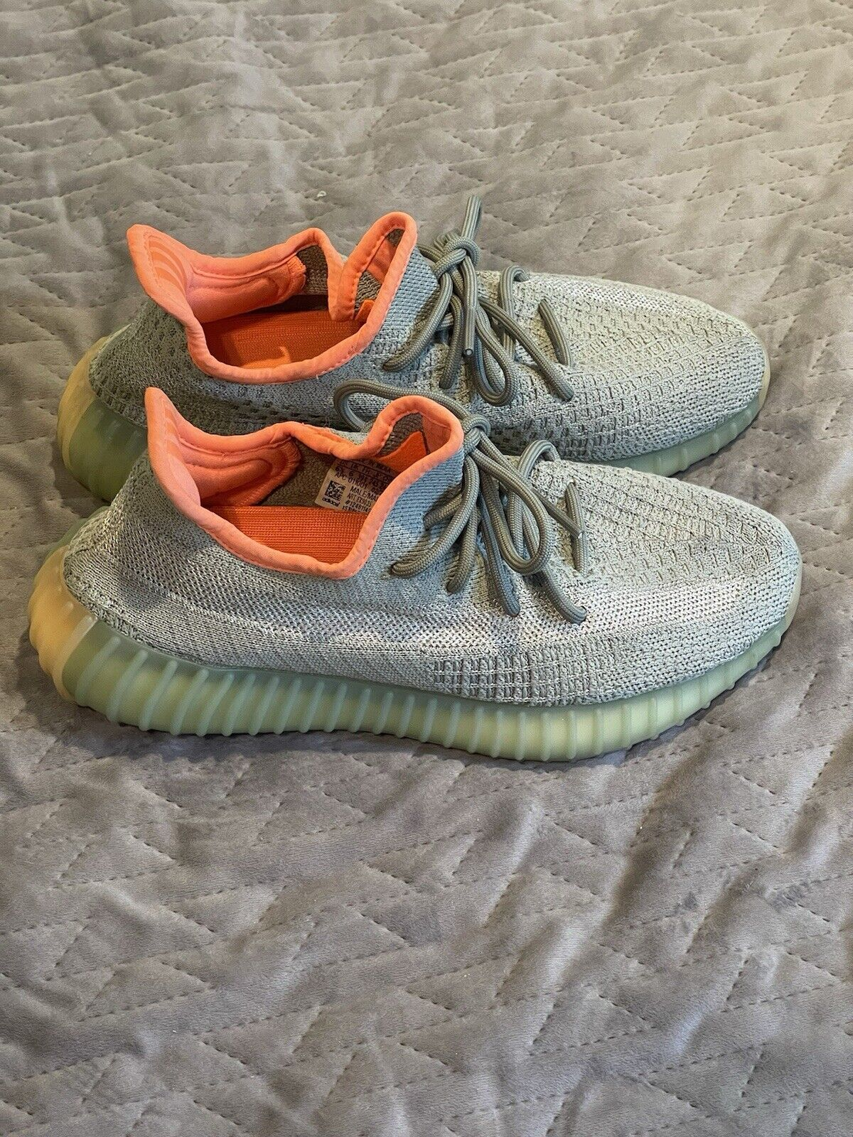 AH Adidas Yeezy Boost 350 V2 “Desert Sage” review C. Alaimo 01