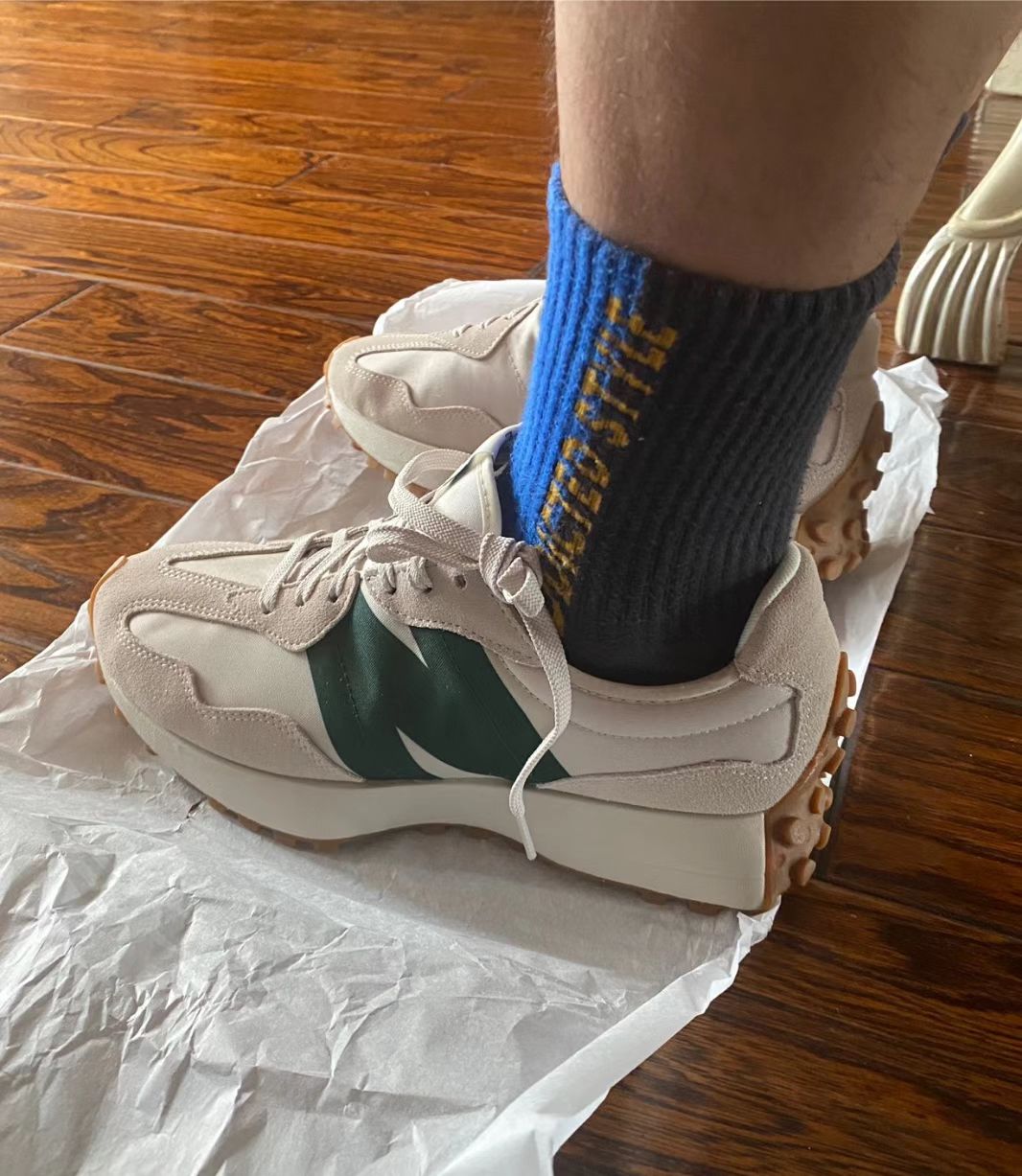 New Balance 327 Beige Green review Ali Gal