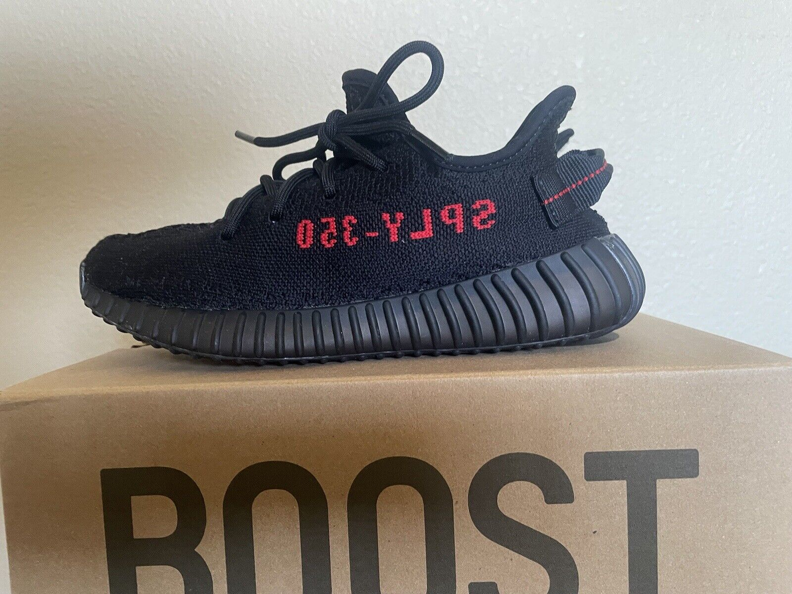 HK Adidas Yeezy Boost 350 V2 Bred review BIGG ANT 01