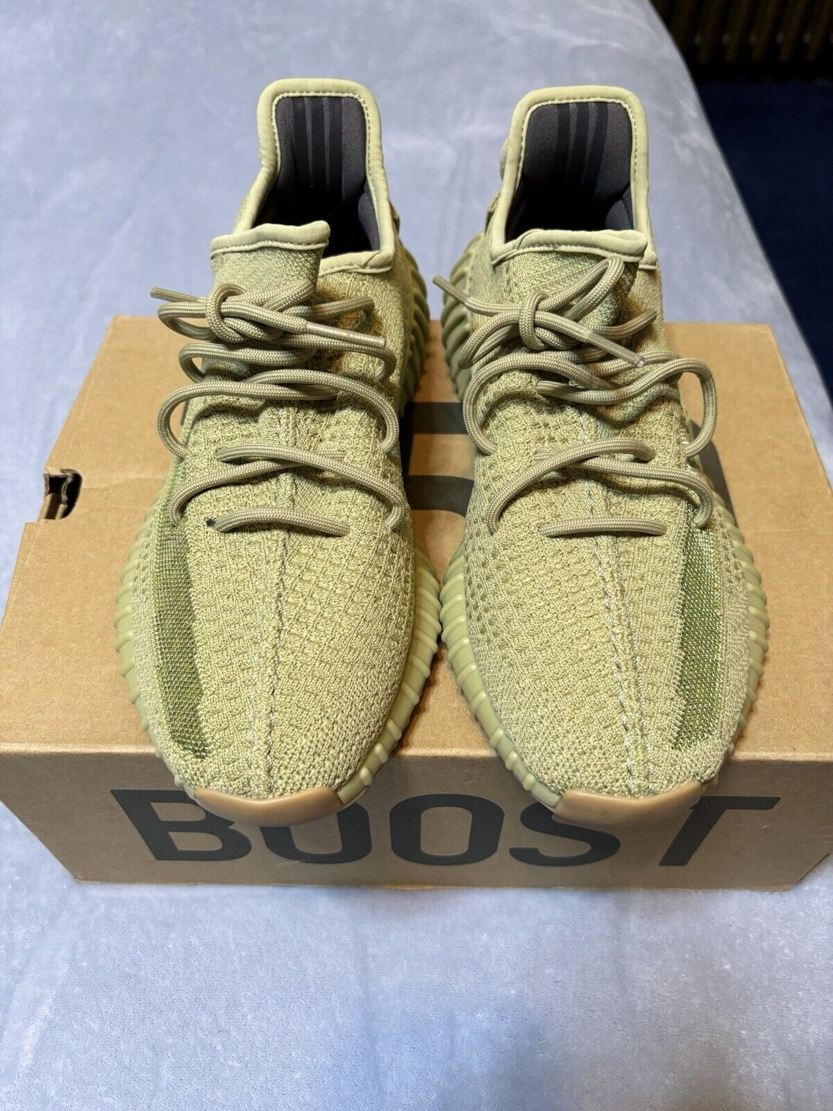 AH Adidas Yeezy Boost 350 V2"Sulfur" Real Boost review Brandon Fleshman 02