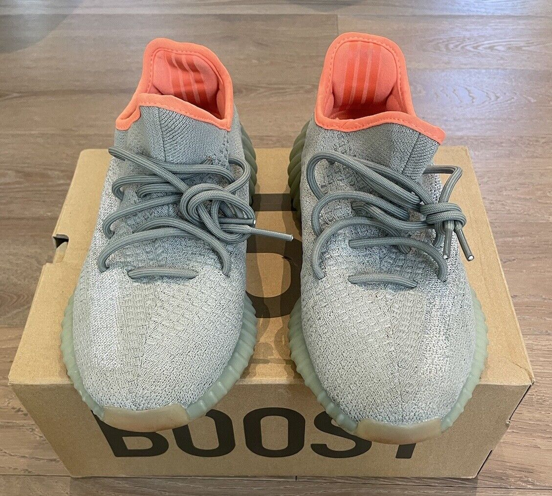 HK Adidas Yeezy Boost 350 V2 “Desert Sage” review Duvan Guevara 01