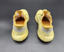AH Adidas Yeezy Boost 350 V2 “Marsh”Real Boost review Mauricio 01