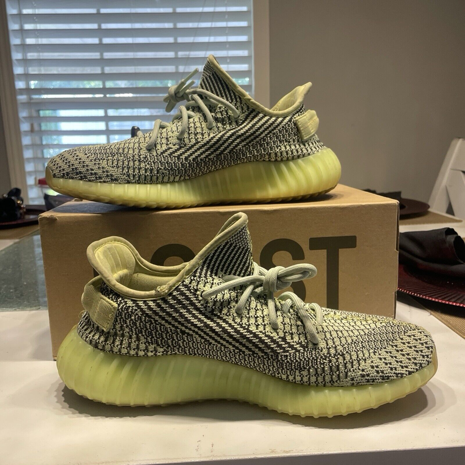 AH Adidas Yeezy Boost 350 V2 Yeezreel Real Boost review Francisco Cordero 02