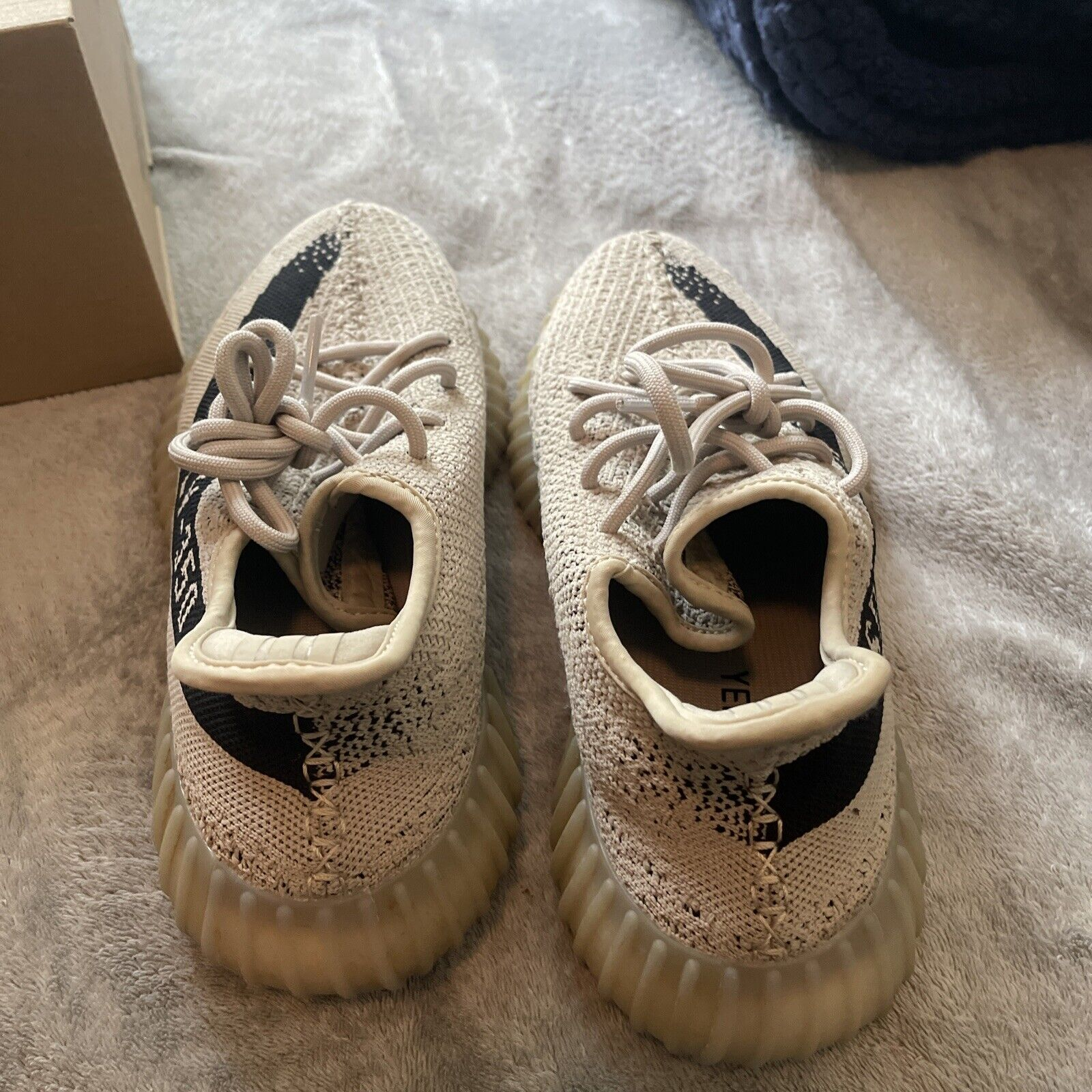 HK Adidas Yeezy Boost 350 V2 Slate review sherri l. 01