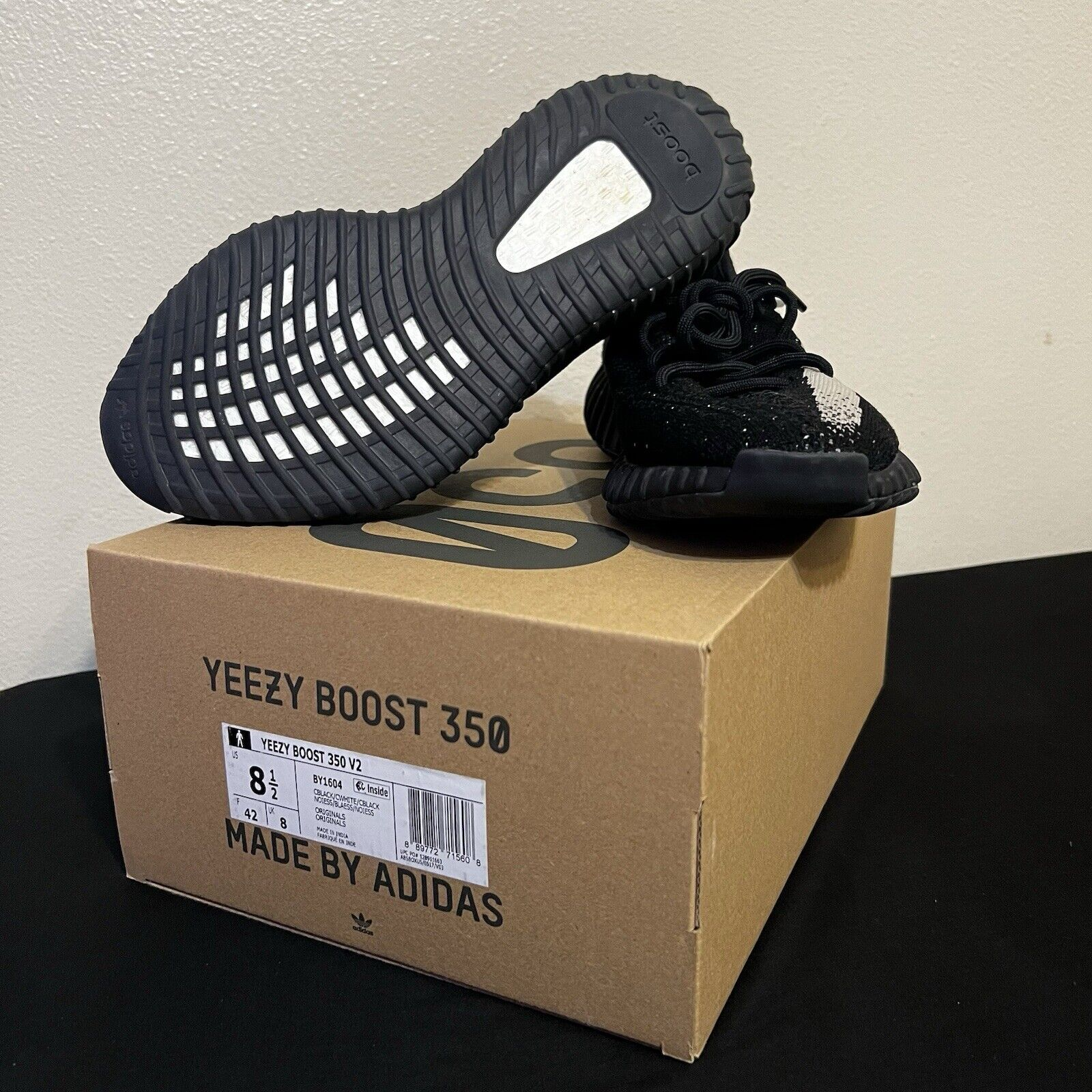 HK Adidas Yeezy Boost 350 V2 Black White review Sara R 02