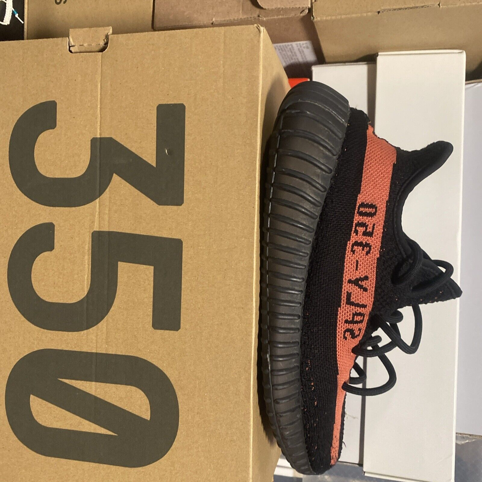 HK Adidas Yeezy Boost 350 V2 “Core Black Red” review Jade