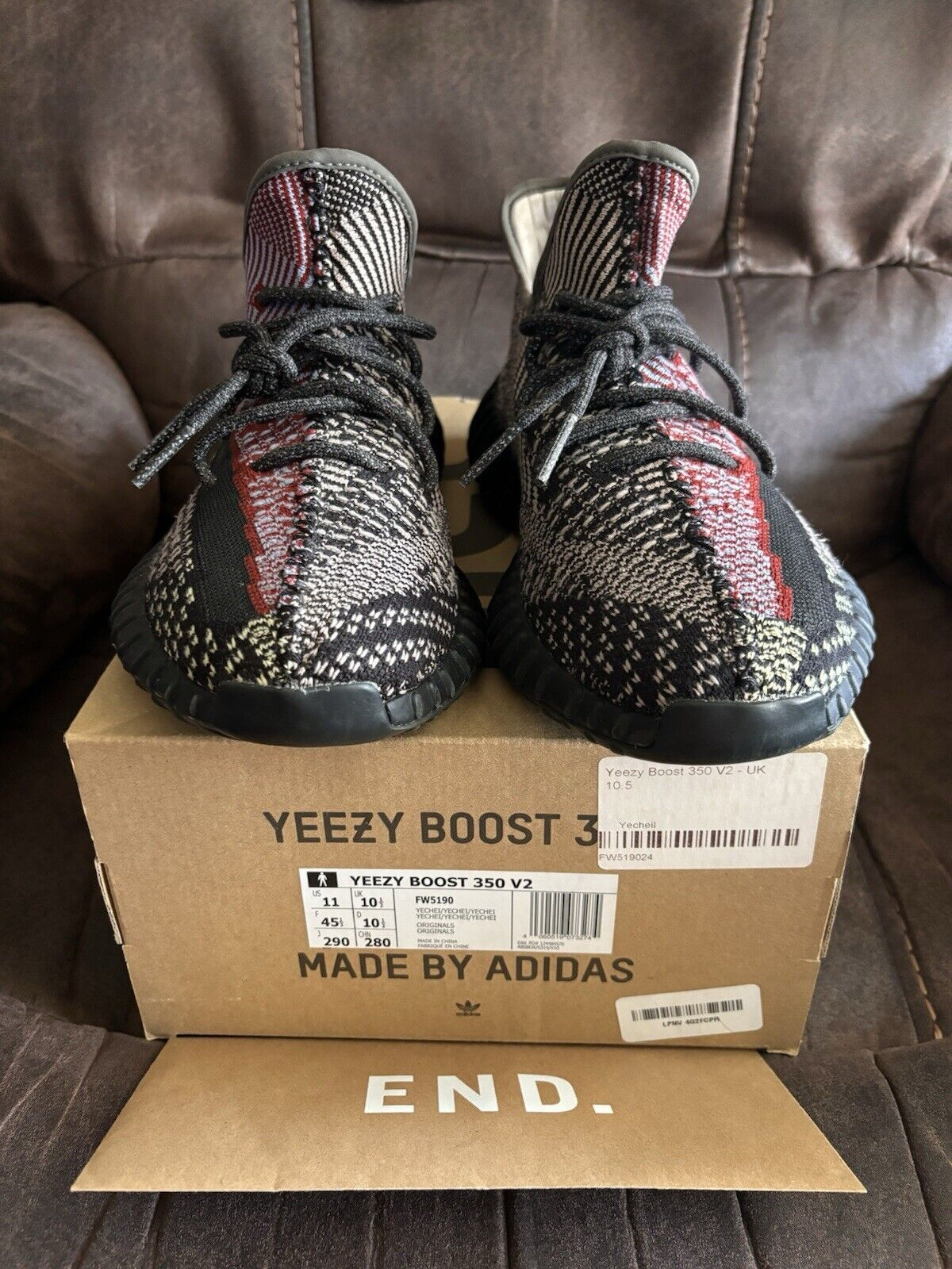 AH Adidas Yeezy Boost 350 V2 Yecheil Real Boost review Dan 01