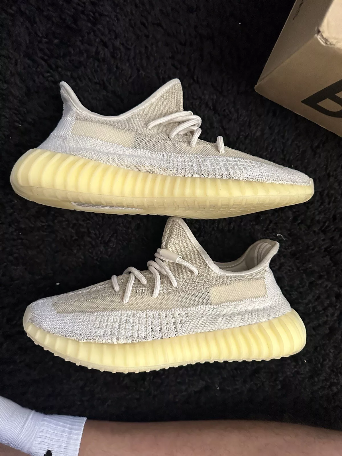 HK Adidas Yeezy Boost 350 V2 Abez review Allison 02