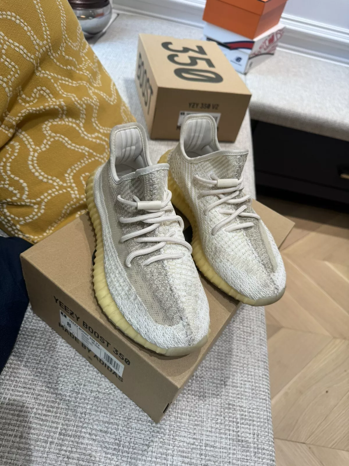 HK Adidas Yeezy Boost 350 V2 Abez review Perez 01
