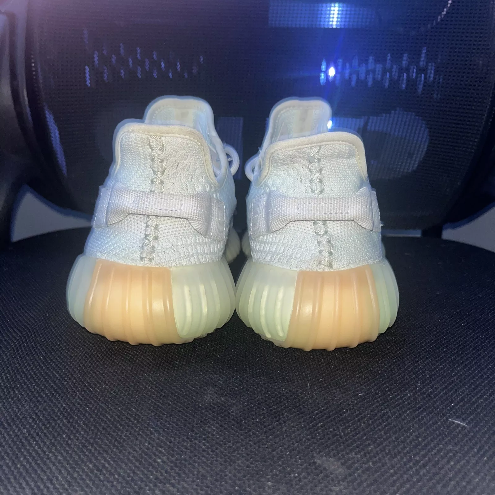 HK Adidas Yeezy Boost 350 V2 Hyperspace review Courtney 02