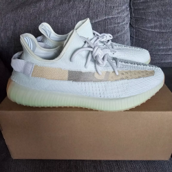 HK Adidas Yeezy Boost 350 V2 Hyperspace review Wally rzaca 03