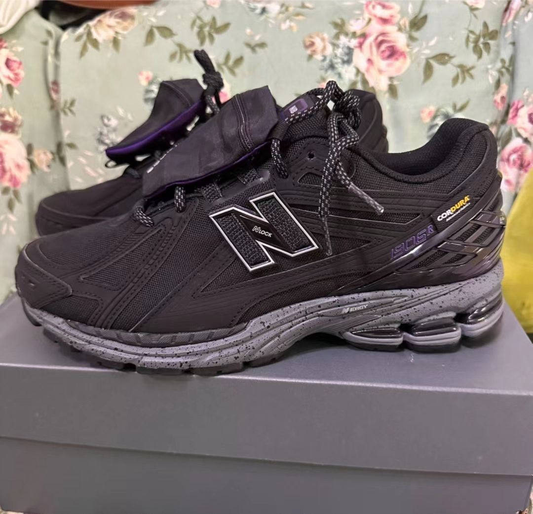 NEW BALANCE White Black Ash review Tony