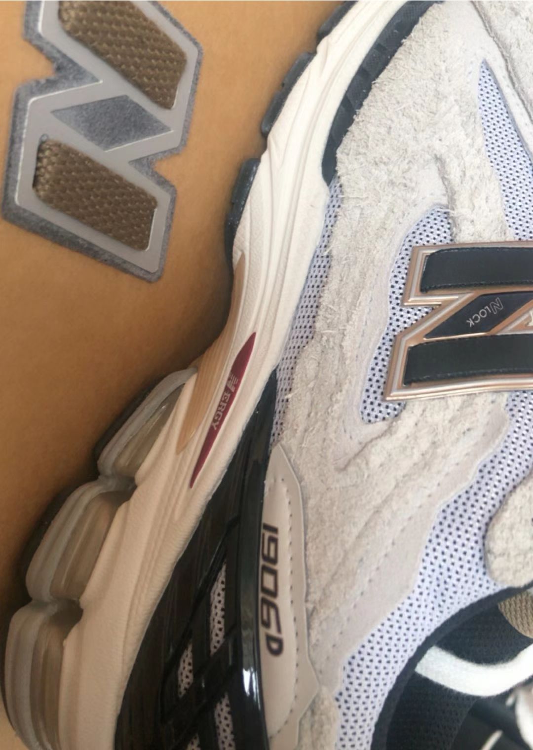 NEW BALANCE Light Gray review Beatch 01