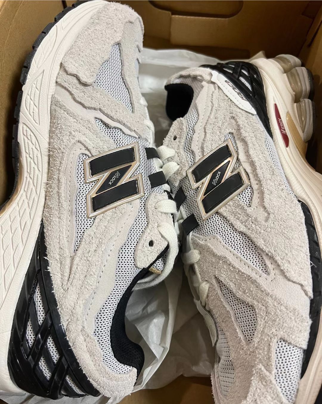 NEW BALANCE Light Gray review july