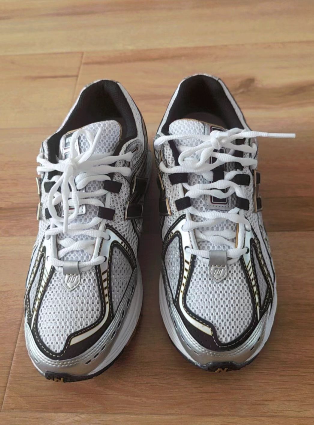 NEW BALANCE White Silver review Belly 02