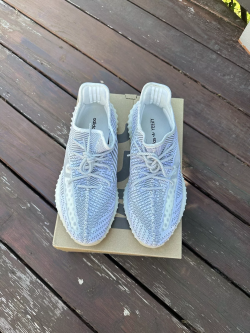 HK Adidas Yeezy Boost 350 V2 Static review Shay 01