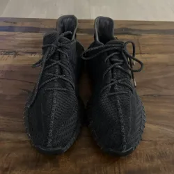 HK Adidas Yeezy Boost 350 V2 Black review Rene Sandoval 02