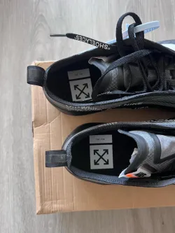 Off-White x Nike Air Max 97“All Black” review Grace 01