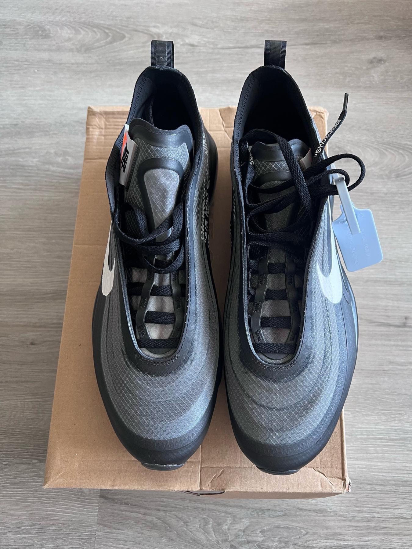 Off-White x Nike Air Max 97“All Black” review Grace 03