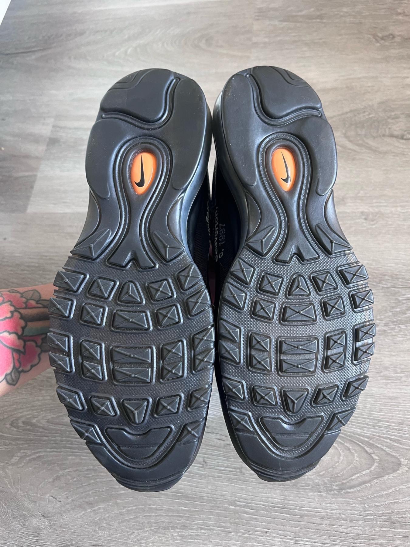 Off-White x Nike Air Max 97“All Black” review Grace 04