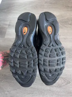 Off-White x Nike Air Max 97“All Black” review Grace 04
