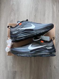 Off-White x Nike Air Max 97“All Black” review Grace 02