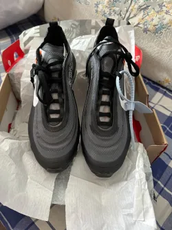 Off-White x Nike Air Max 97“All Black” review Leo  04