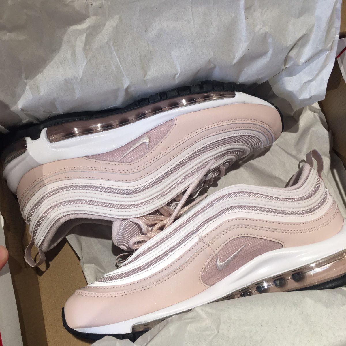 Nike Air Max 97 Barely Rose review Alex 02