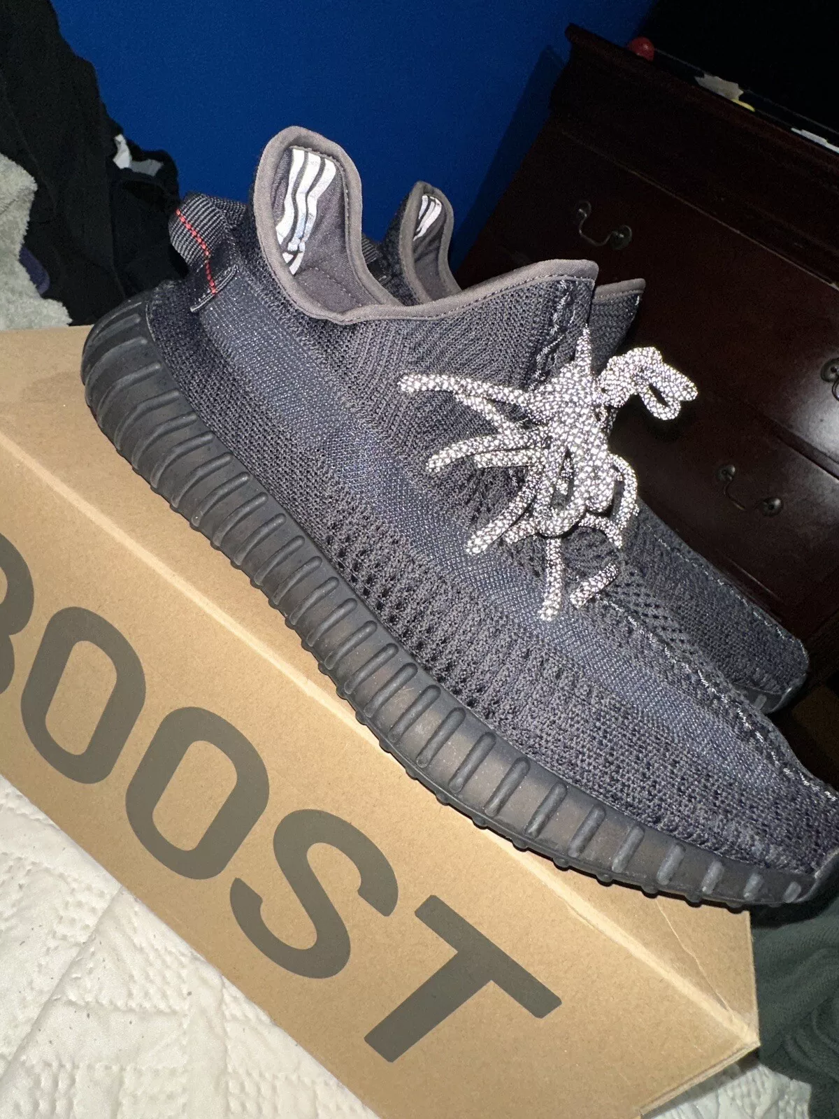 HK Adidas Yeezy Boost 350 V2 Static Black Reflective  review D Dixon 02