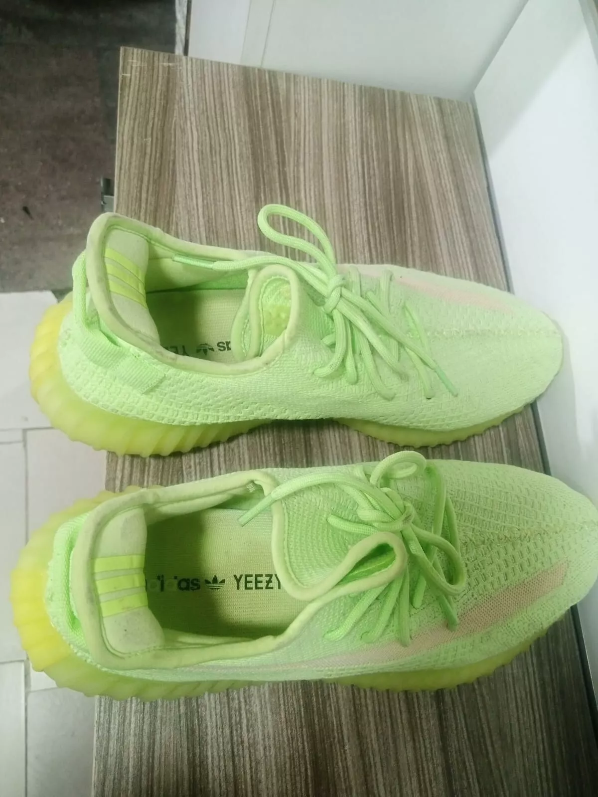 AH Yeezy Boost 350 V2 "Glow In The Dark"  review Alexis Lynn 01
