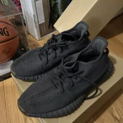 HK Adidas Yeezy Boost 350 V2 Onyx review Tryron Holmes