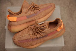 OG 350 V2 Adidas Yeezy Boost 350 V2 Clay review Earnest Rose 01