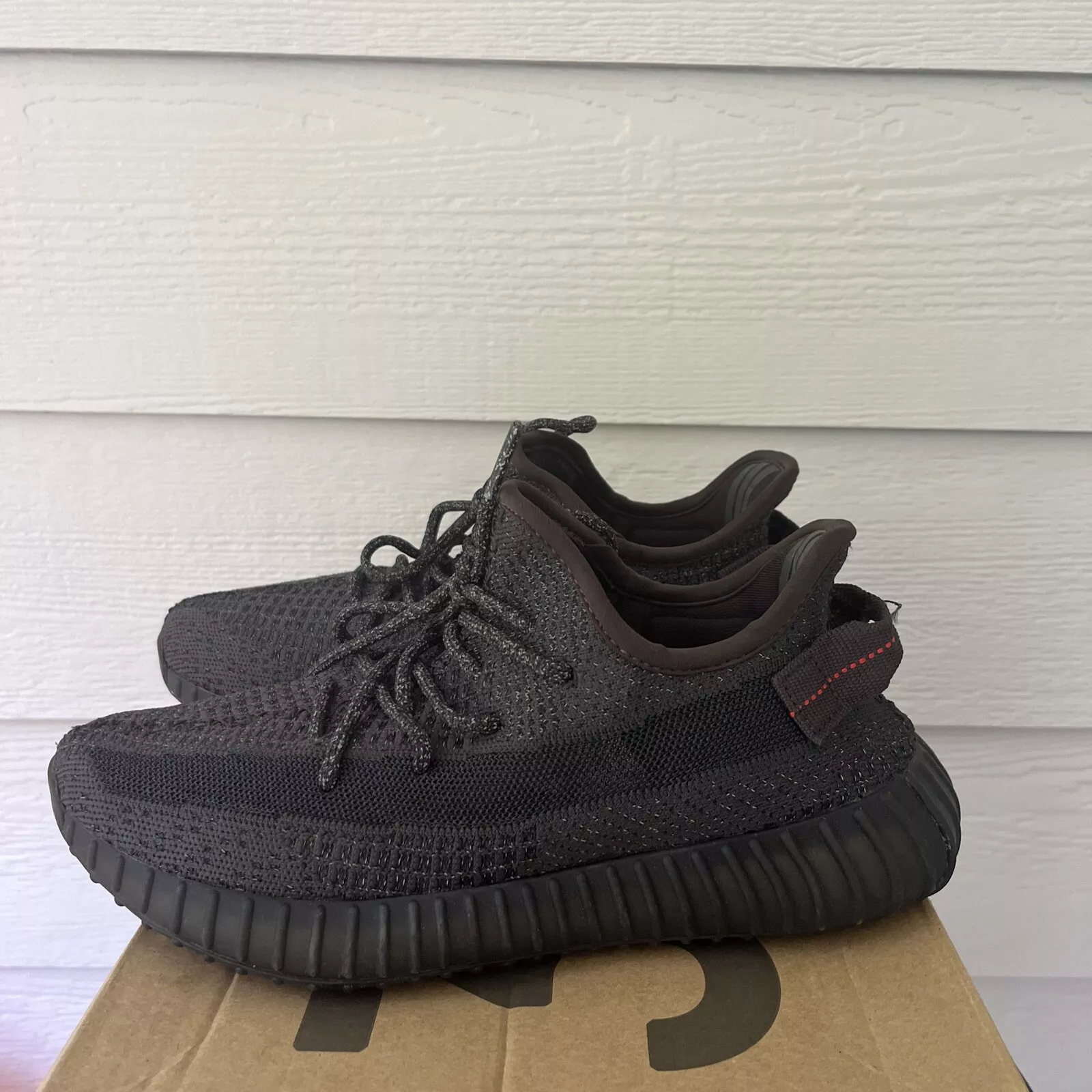 AH Adidas Yeezy Boost 350 V2 Black Reflective review Alberto 01