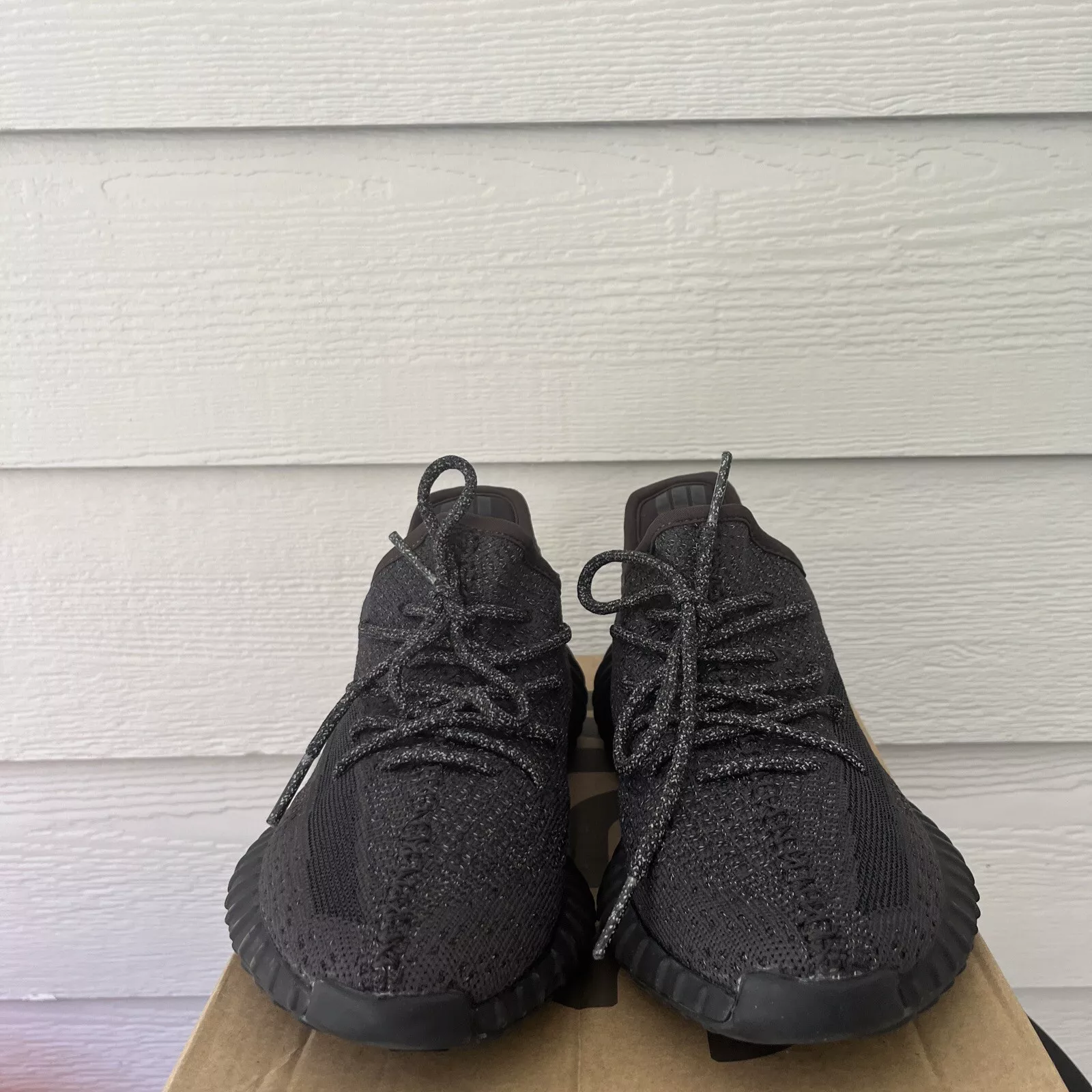 AH Adidas Yeezy Boost 350 V2 Black Reflective review Alberto 02