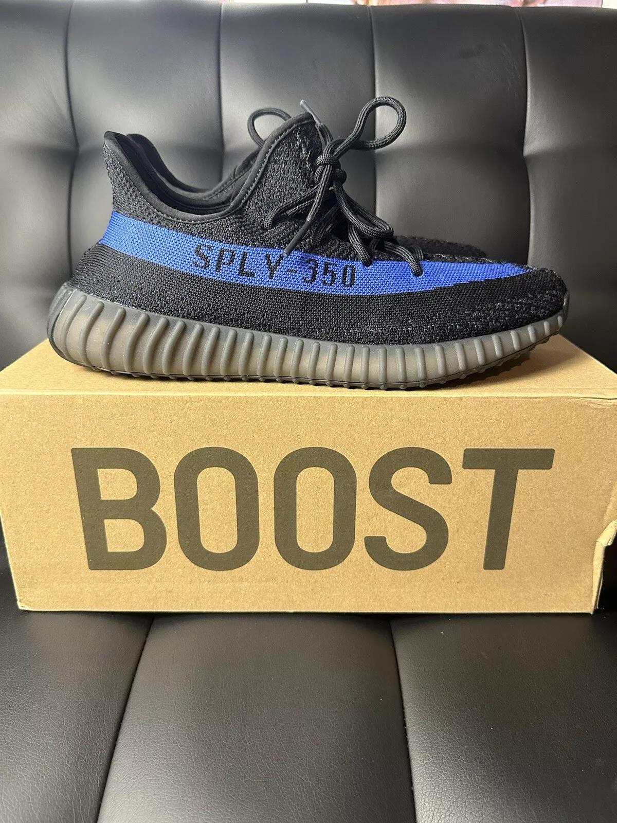 HK Adidas Yeezy Boost 350 V2 Black Blue review Felipe Contreras 01