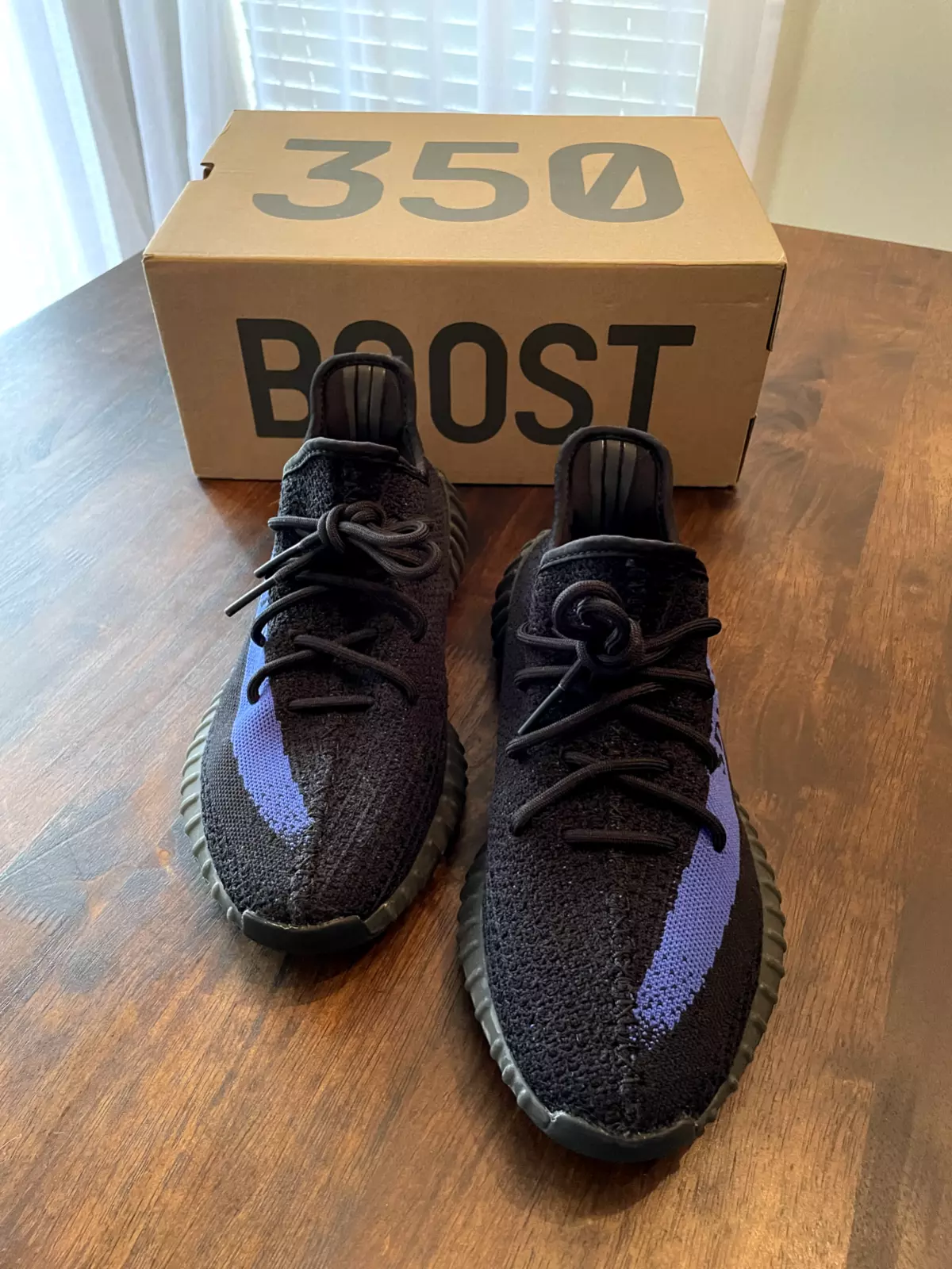 HK Adidas Yeezy Boost 350 V2 Black Blue review Nunzia p. 02