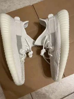 HK Adidas Yeezy Boost 350 V2 Bone review Daphne 01
