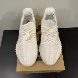 HK Adidas Yeezy Boost 350 V2 Bone review Casey 01