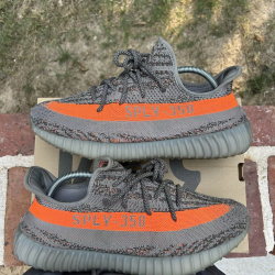 HK Adidas Yeezy Boost 350 V2 Beluga Reflective review Dolores Smerkers 01