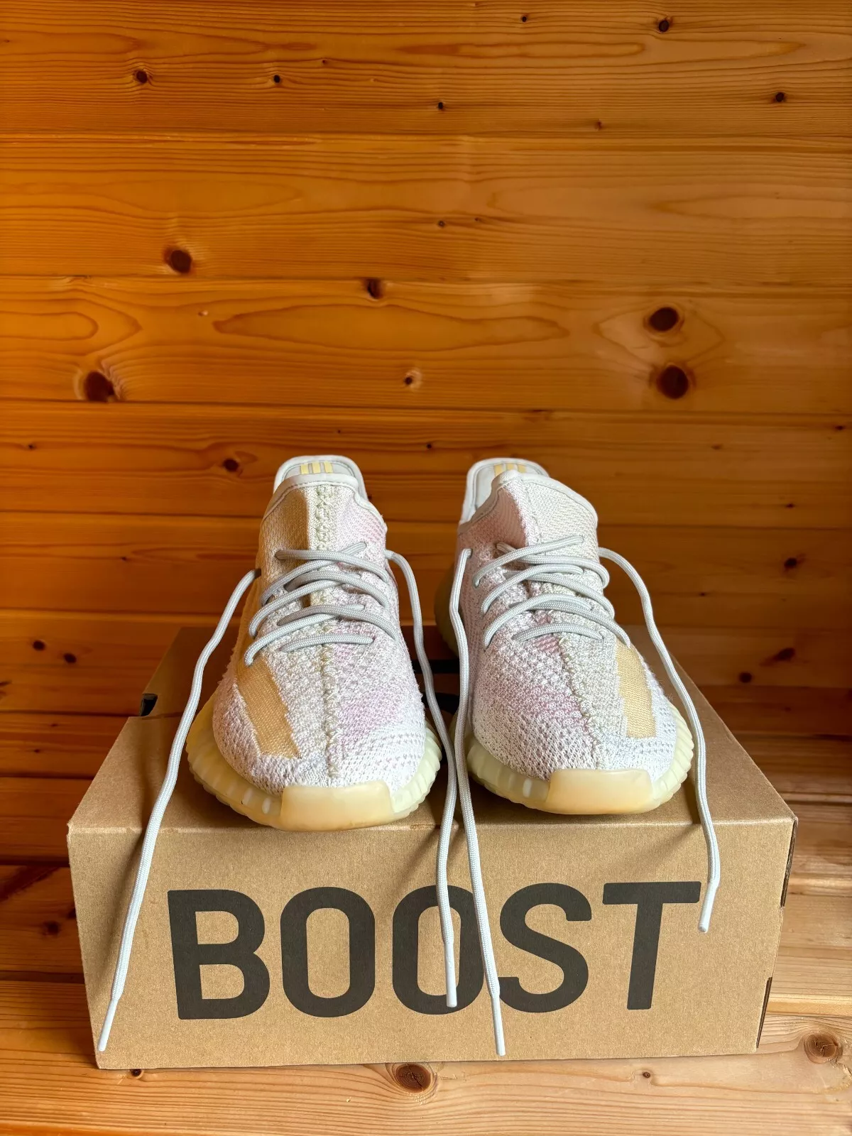 AH Adidas Yeezy Boost 350 V2“Hyperspace” review JOANNE P 02