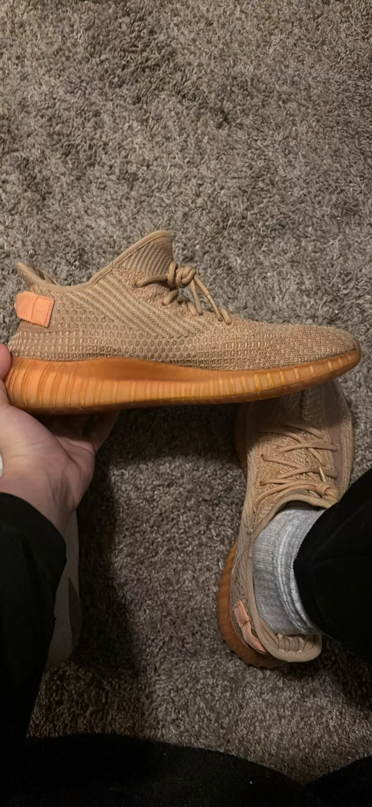 AH Adidas Yeezy Boost 350 V2 “Clay” review Oscar 01