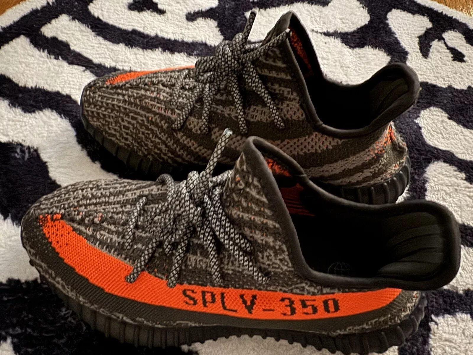 OG Adidas Yeezy Boost 350 V2 Dark Beluga review Lexxy 01
