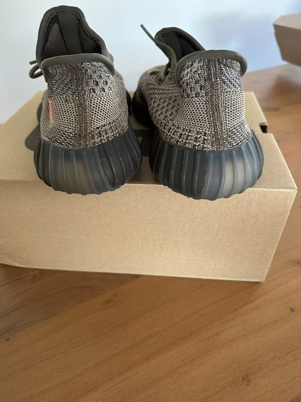 HK Adidas Yeezy Boost 350 V2  “Ash Stone review Danny Fixit 02