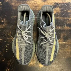 HK Adidas Yeezy Boost 350 V2 “Ash Blue” review Ashli 01