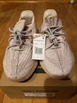 HK Adidas Yeezy Boost 350 V2 Synth review Jane Eyre 01