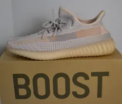 HK Adidas Yeezy Boost 350 V2 Synth review Kenzie H. 01