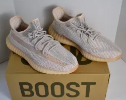 HK Adidas Yeezy Boost 350 V2 Synth review Kenzie H. 02