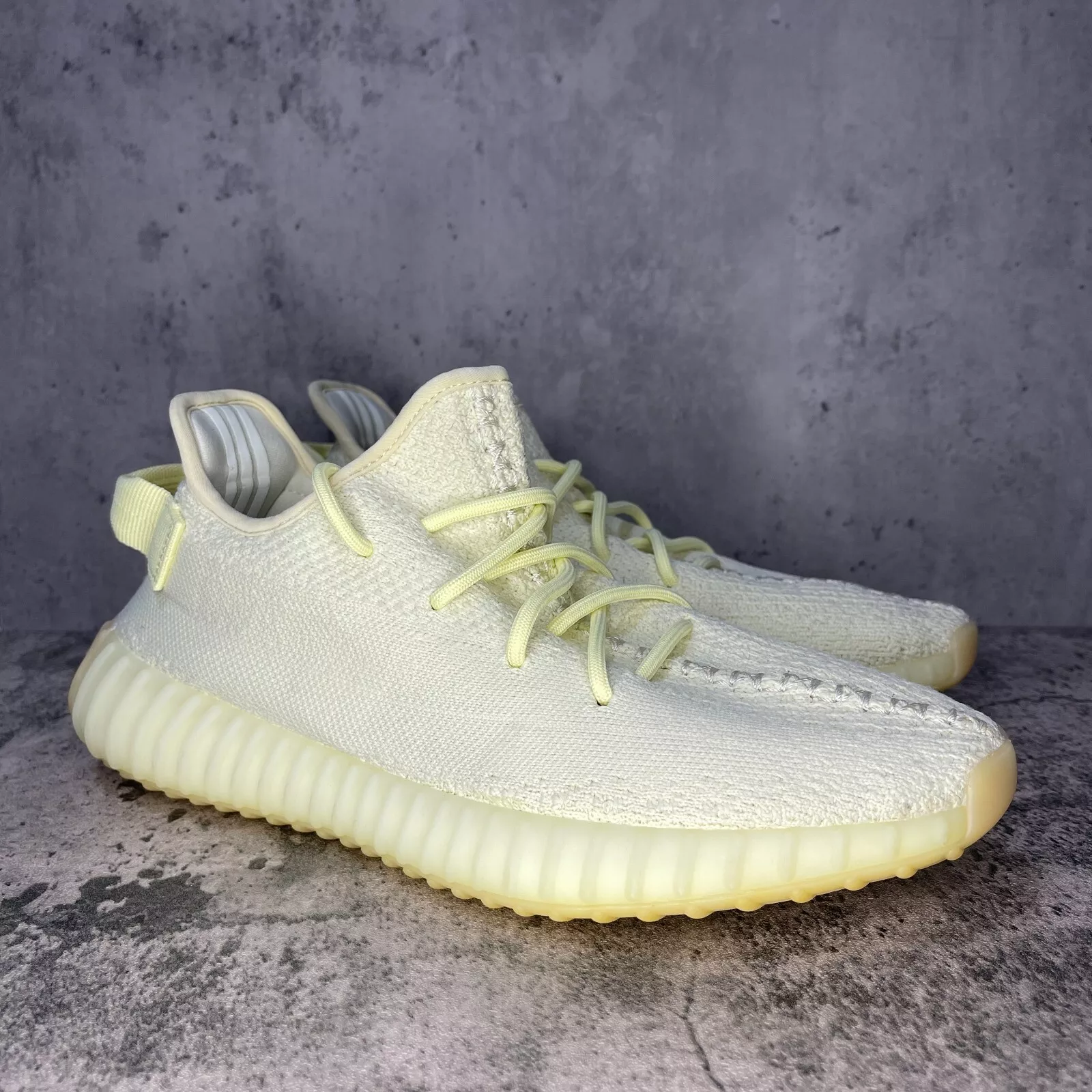 AH Adidas Yeezy 350 Boost V2 “Butter”  review Deborah 02
