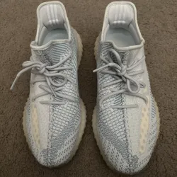 HK Adidas Yeezy Boost 350 V2 Cloud White review Jeanne 02