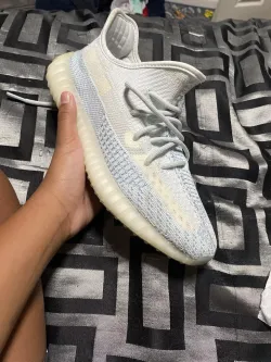 HK Adidas Yeezy Boost 350 V2 Cloud White review Swanee 02